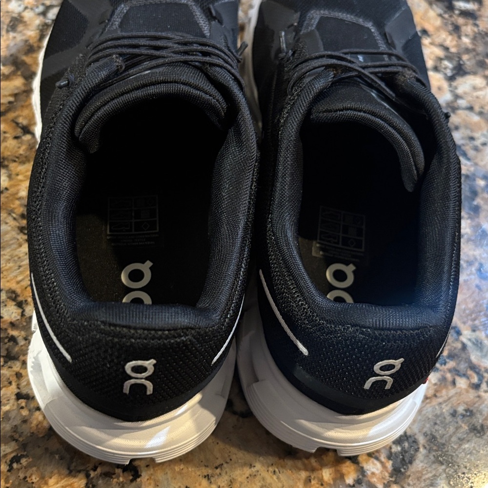 On Cloud sneakers women’s size 8.5 - Picture 3 of 9